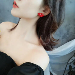 Dazzling Lips Crystal Stud Earrings